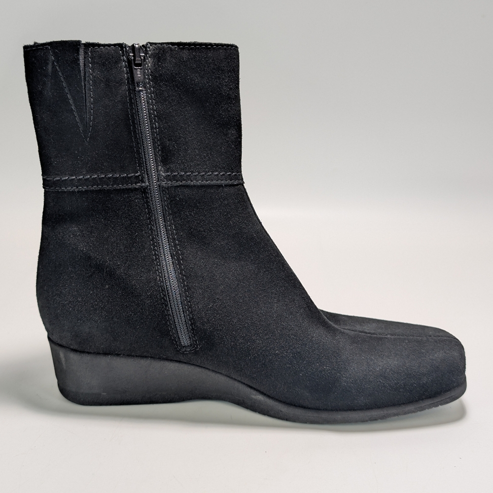 La Canadienne Sanford Suede Zip Waterproof Wedge Ankle Boot - Picture 6 of 10